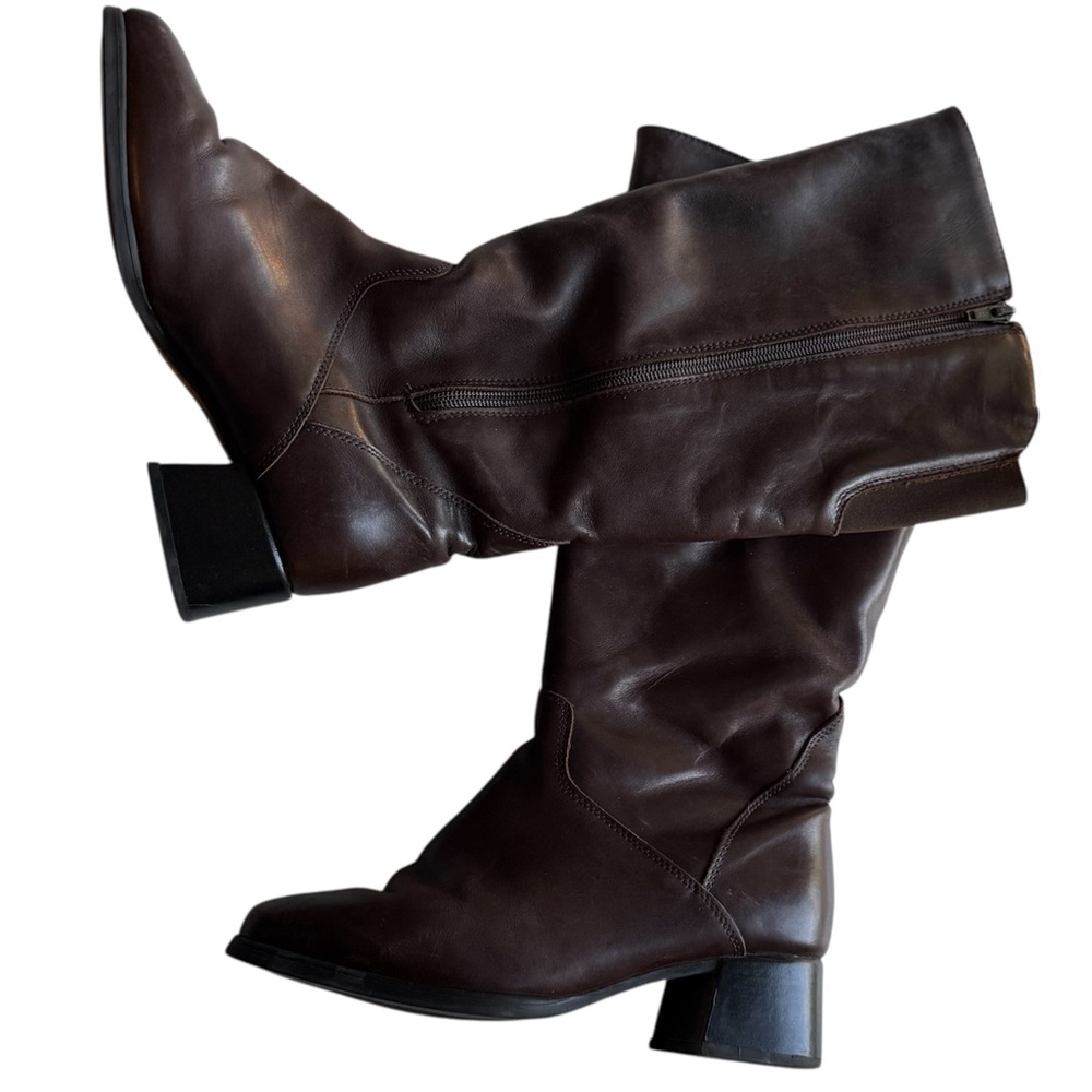 Régence Size 7 1/2 Dark Brown Boots